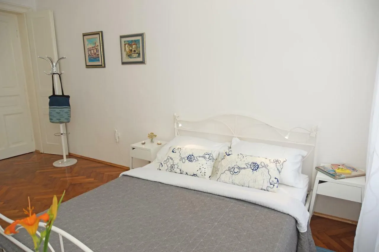 Tia Apartment Rijeka 0*,  Croatia